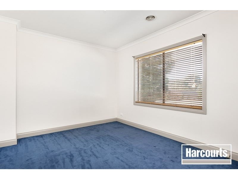 20 Lyrebird Gardens, Berwick VIC 3806