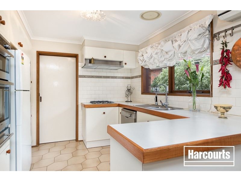 96 Outlook Drive, Dandenong North VIC 3175