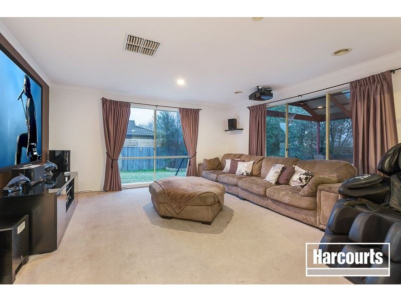 8 Begonia way, Narre Warren South VIC 3805