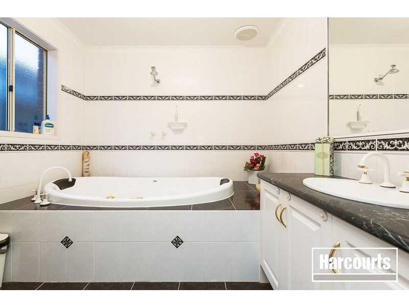 8 Begonia way, Narre Warren South VIC 3805