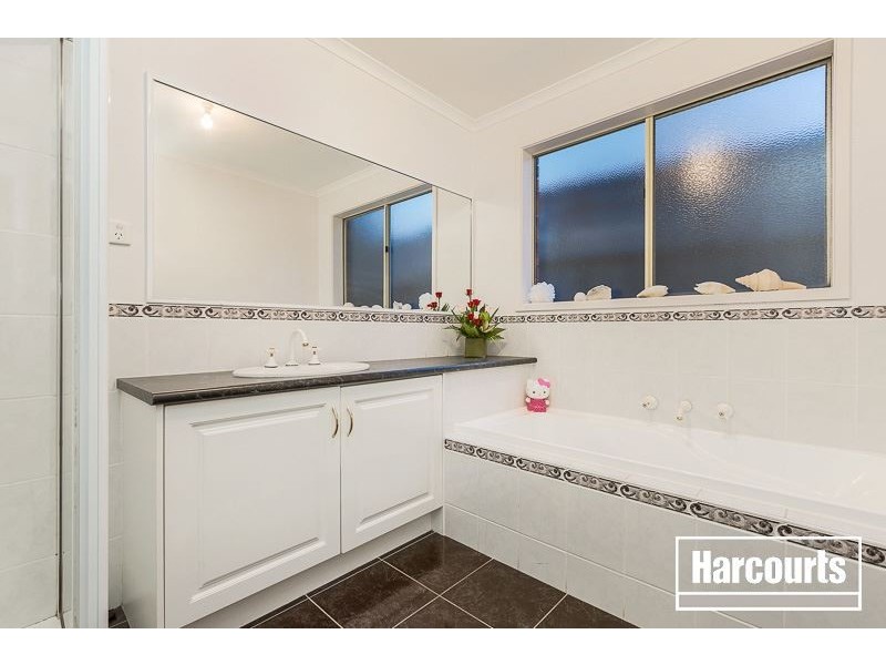 8 Begonia way, Narre Warren South VIC 3805