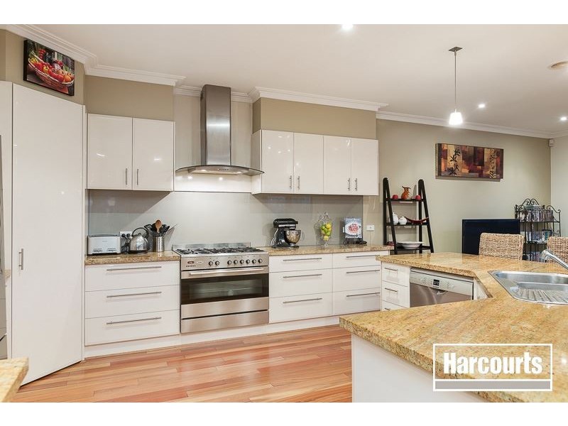 20 Lawrence Drive, Berwick VIC 3806