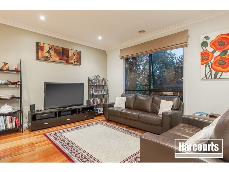 20 Lawrence Drive, Berwick VIC 3806