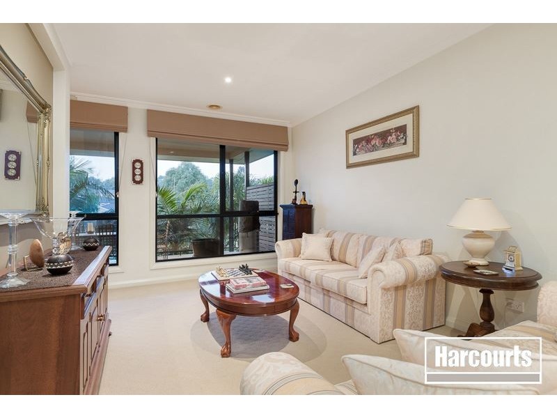 20 Lawrence Drive, Berwick VIC 3806