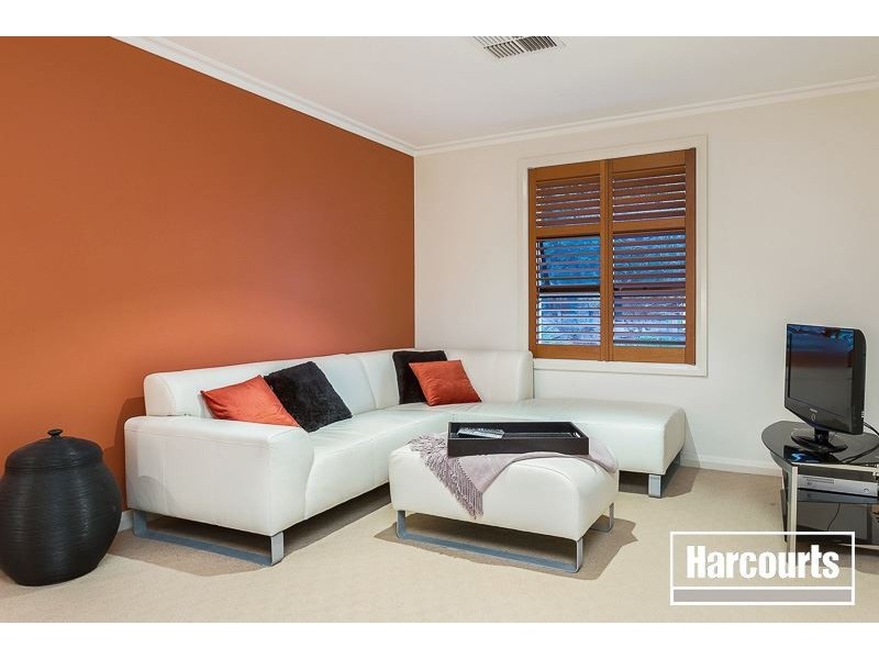 20 Lawrence Drive, Berwick VIC 3806