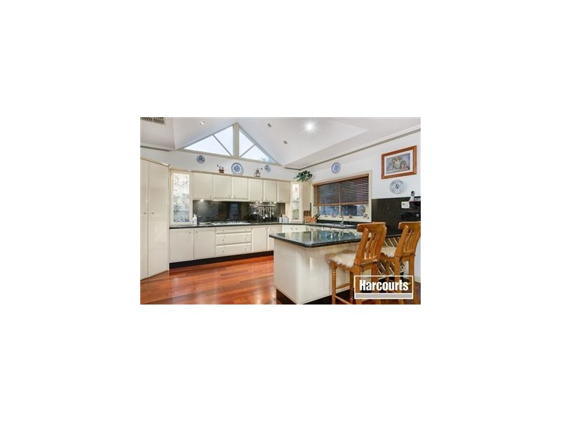 17 Hunt Club Road, Narre Warren South VIC 3805