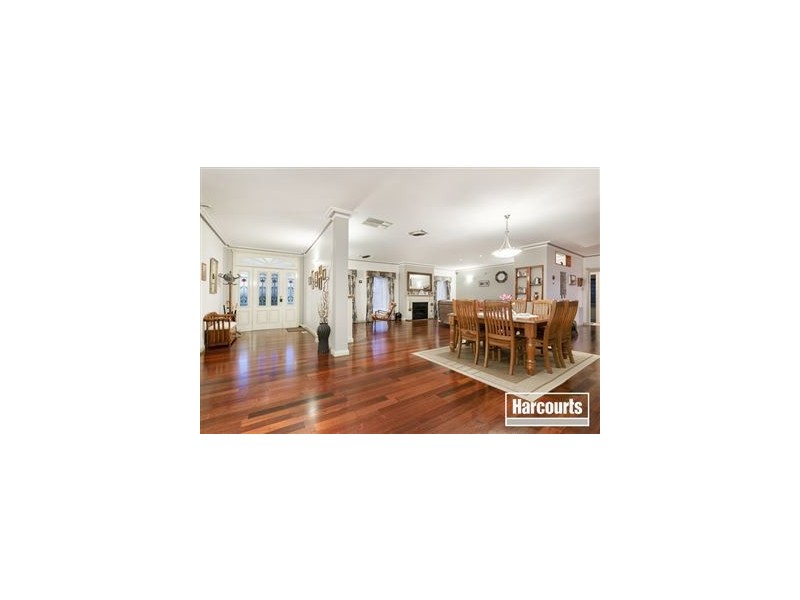 17 Hunt Club Road, Narre Warren South VIC 3805