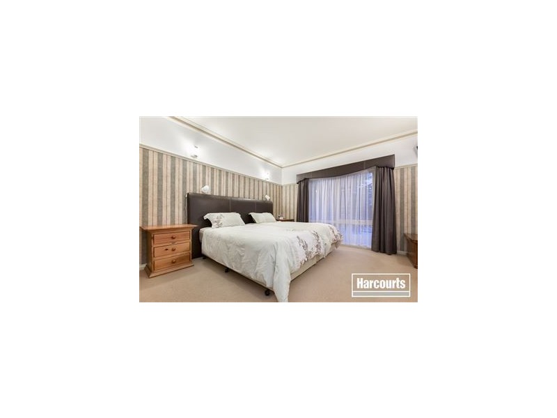 17 Hunt Club Road, Narre Warren South VIC 3805