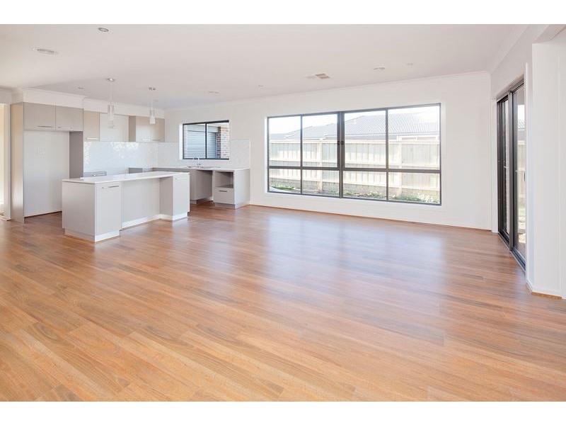 17 Clendon Drive, Officer VIC 3809