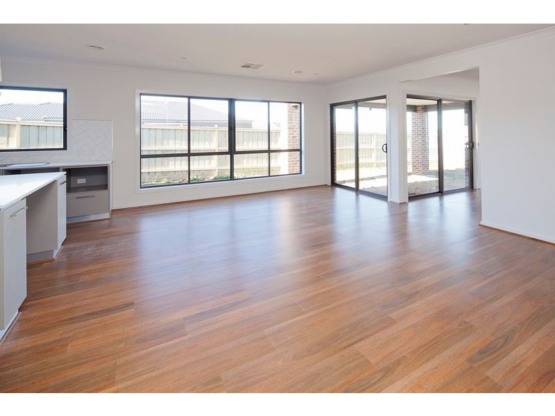 17 Clendon Drive, Officer VIC 3809