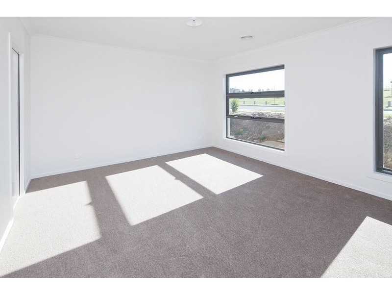 17 Clendon Drive, Officer VIC 3809