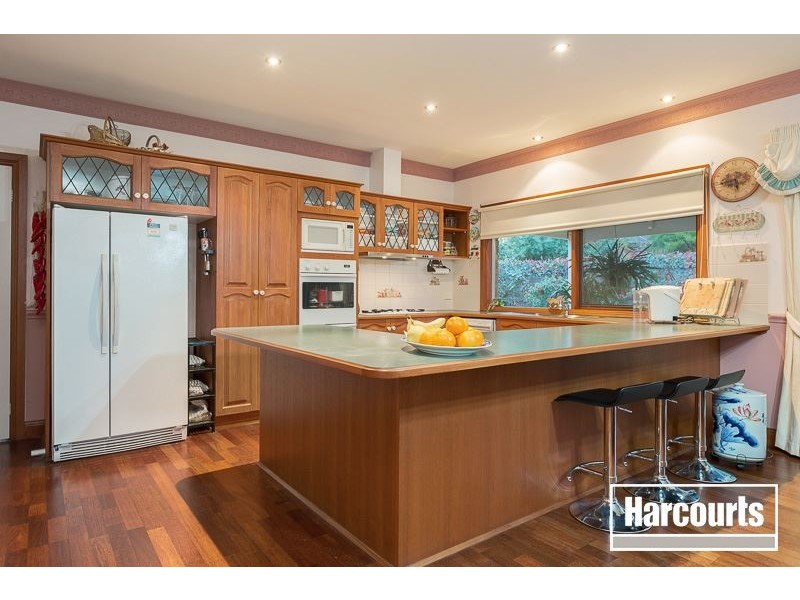 11 Andval Court, Berwick VIC 3806