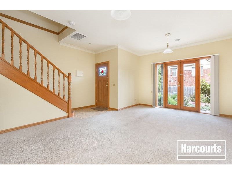 9/8 Adelaide Close, Berwick VIC 3806