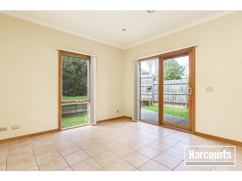 9/8 Adelaide Close, Berwick VIC 3806