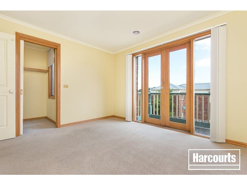 9/8 Adelaide Close, Berwick VIC 3806