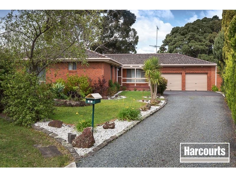 8 Larkrise Court, Narre Warren VIC 3805