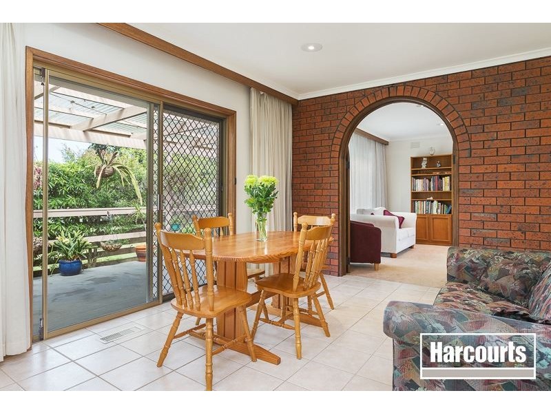 8 Larkrise Court, Narre Warren VIC 3805