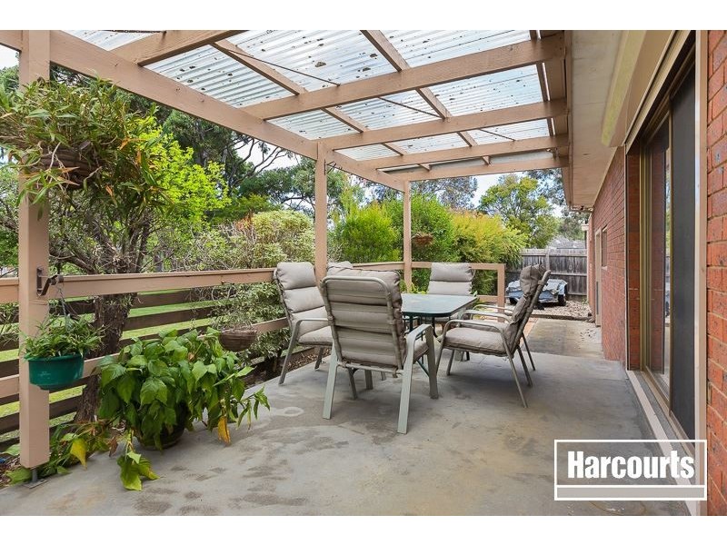 8 Larkrise Court, Narre Warren VIC 3805