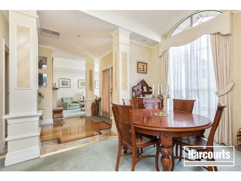 57 Hedgeley Drive, Berwick VIC 3806