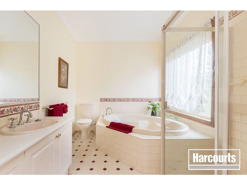 54-56 Marisa Crescent, Berwick VIC 3806