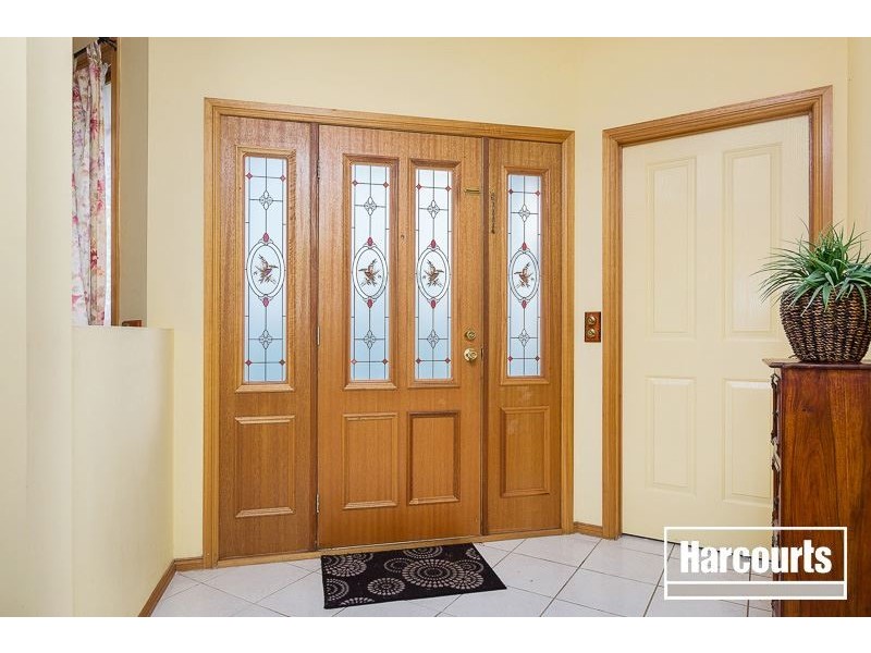 2 Wintersun Road, Berwick VIC 3806