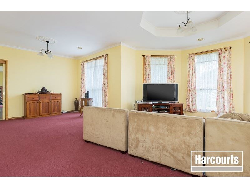 2 Wintersun Road, Berwick VIC 3806