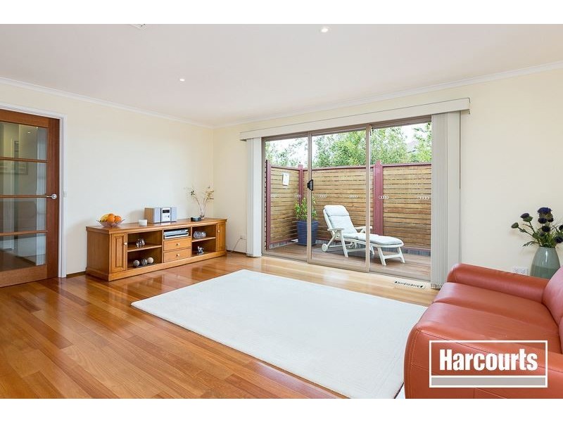 29 Lawrence Drive, Berwick VIC 3806