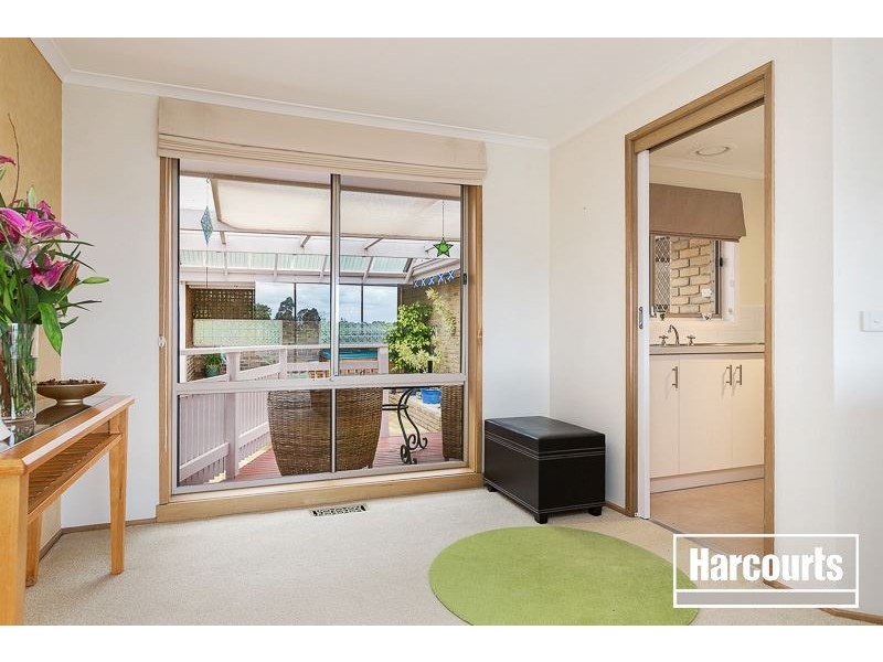 29 Lawrence Drive, Berwick VIC 3806