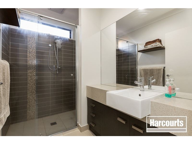 17 Tara Park Close, Narre Warren North VIC 3804