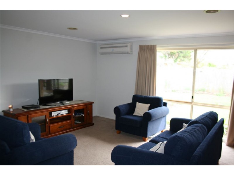 23 Lisburn Way, Berwick VIC 3806