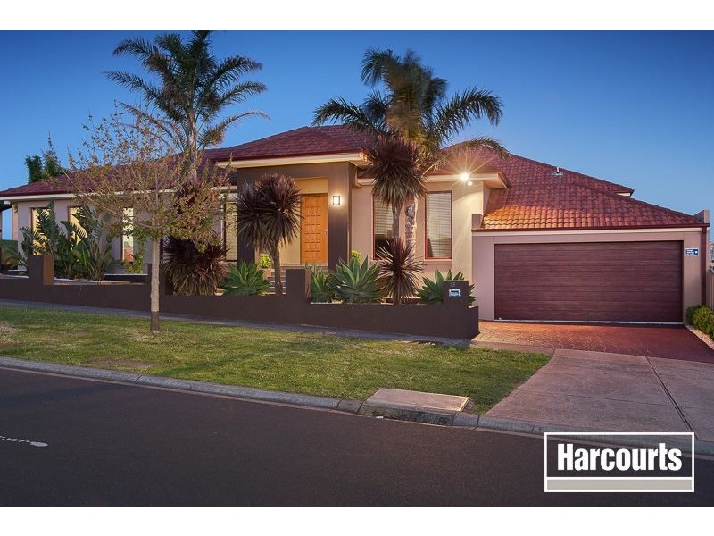 25 Highvale Crescent, Berwick VIC 3806