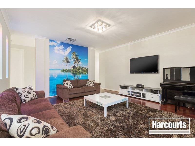 25 Highvale Crescent, Berwick VIC 3806