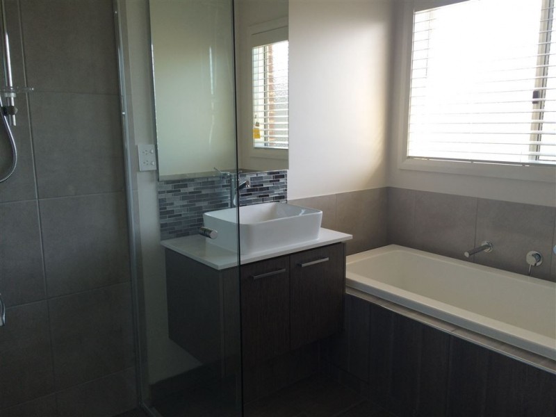 3 Black Caesar Drive, Cranbourne East VIC 3977