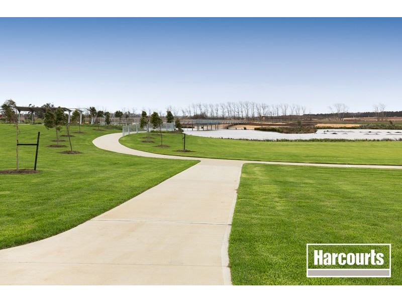 56 Riverstone Blvd, Clyde North VIC 3978