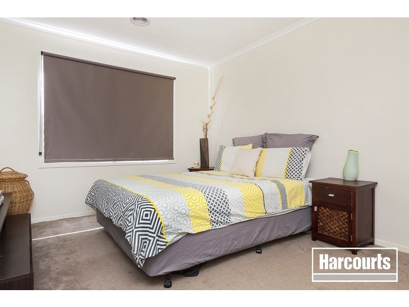 28 Pomegranate Way, Pakenham VIC 3810