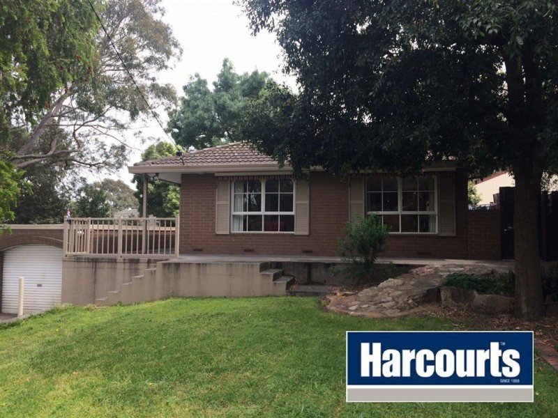 15 Memorial Drive, Narre Warren North VIC 3804