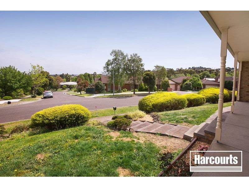 31 Lawrence Drive, Berwick VIC 3806