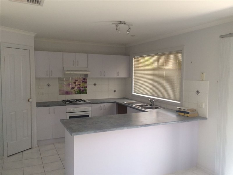 3 Mudlark Court, Berwick VIC 3806