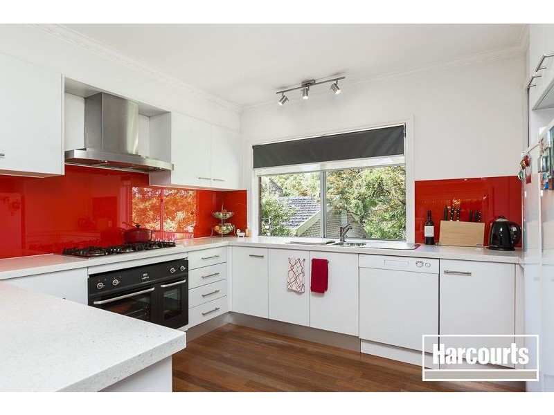 1A Graneel Grove, Berwick VIC 3806