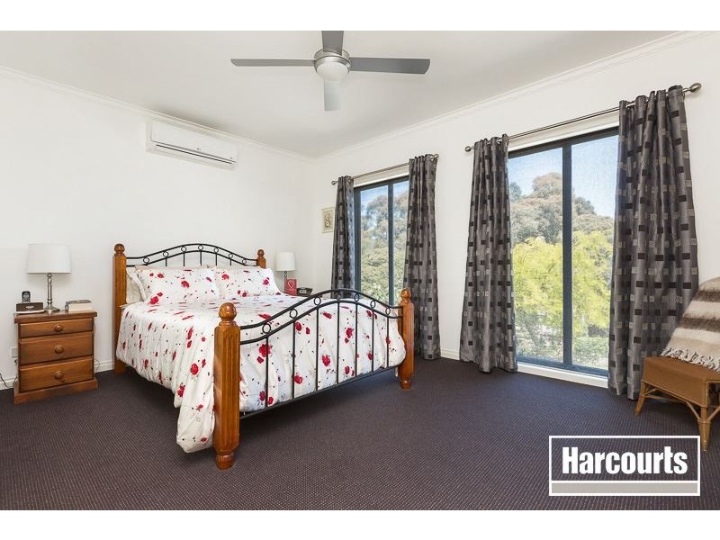 1A Graneel Grove, Berwick VIC 3806