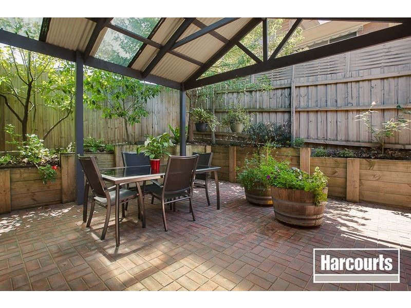 1A Graneel Grove, Berwick VIC 3806