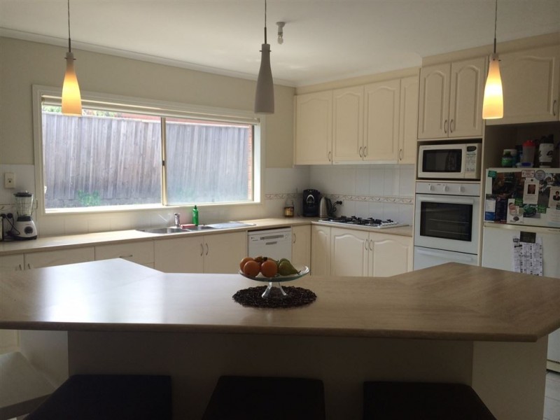 6 Denbigh Court, Berwick VIC 3806