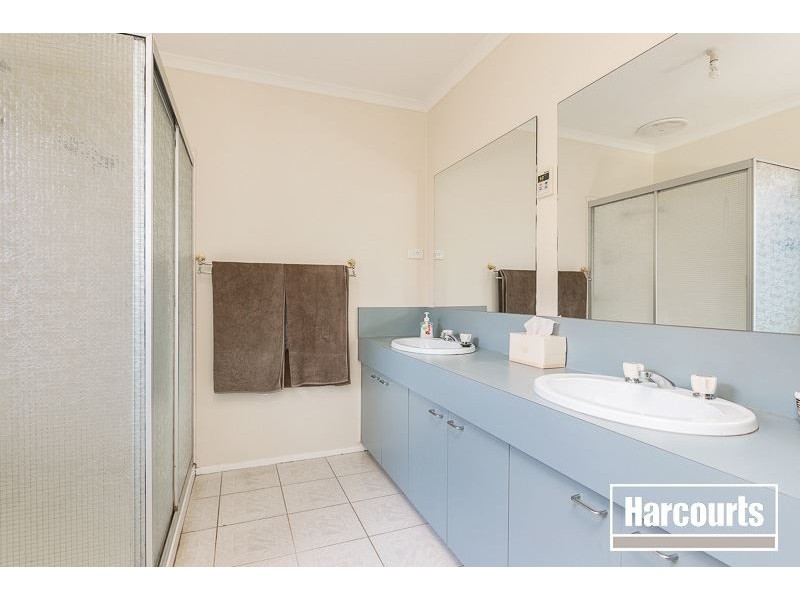 10 Pioneer Court, Berwick VIC 3806