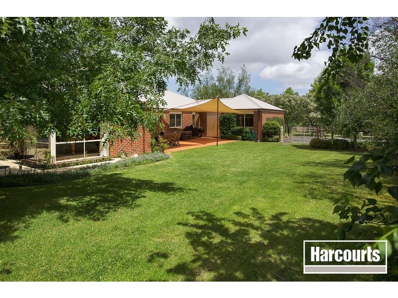 6 Cleveland Close, Narre Warren North VIC 3804