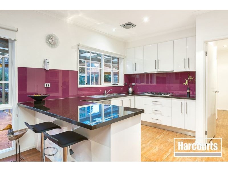 1 Tenandra Court, Berwick VIC 3806