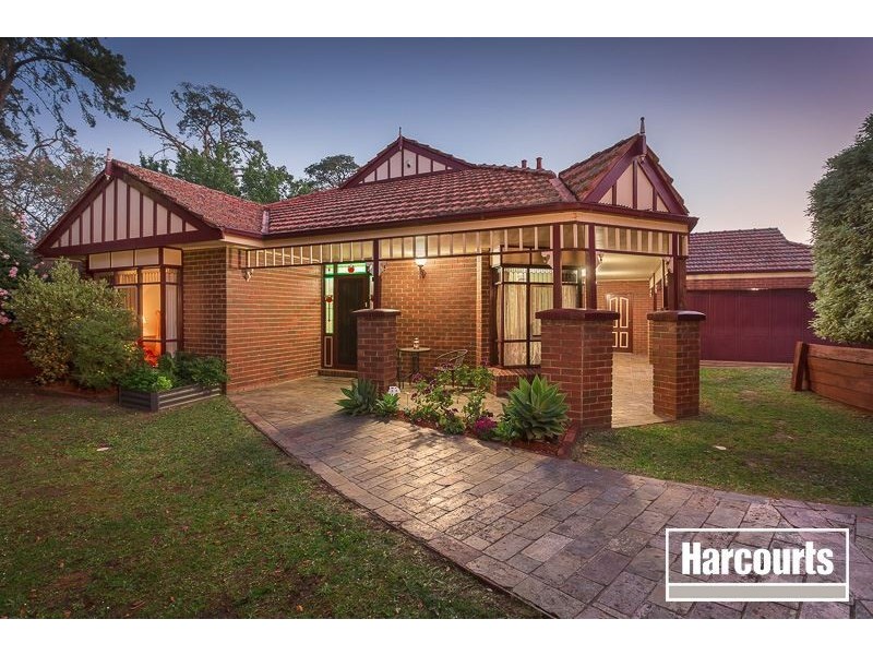 1 Clover Close, Berwick VIC 3806