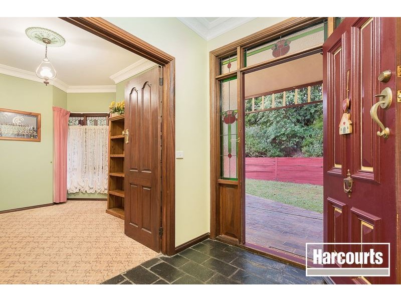 1 Clover Close, Berwick VIC 3806
