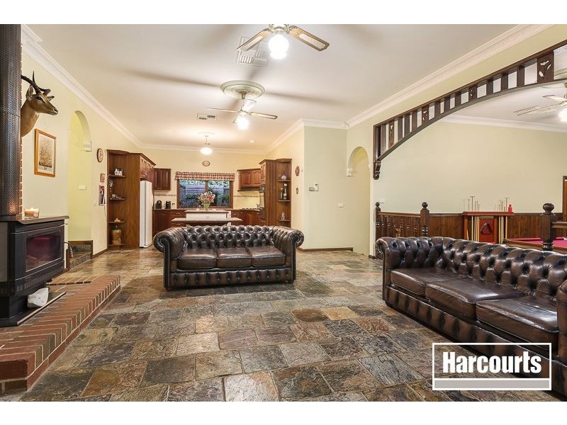 1 Clover Close, Berwick VIC 3806