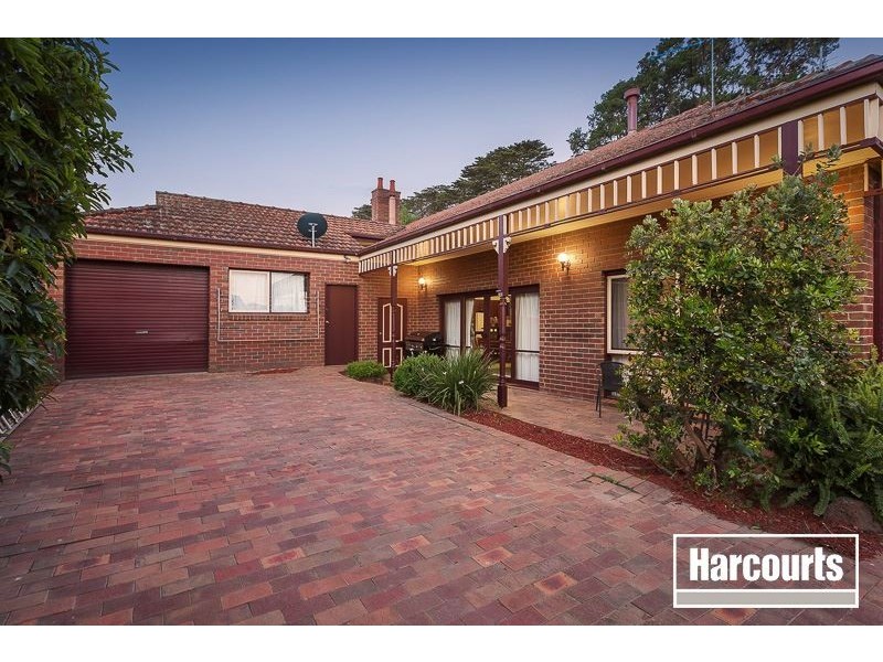 1 Clover Close, Berwick VIC 3806