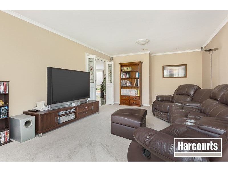 6 Begonia Way, Narre Warren South VIC 3805